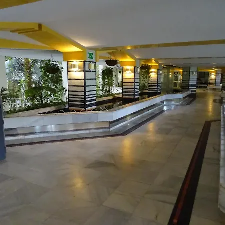 En Benalbeach Apartment